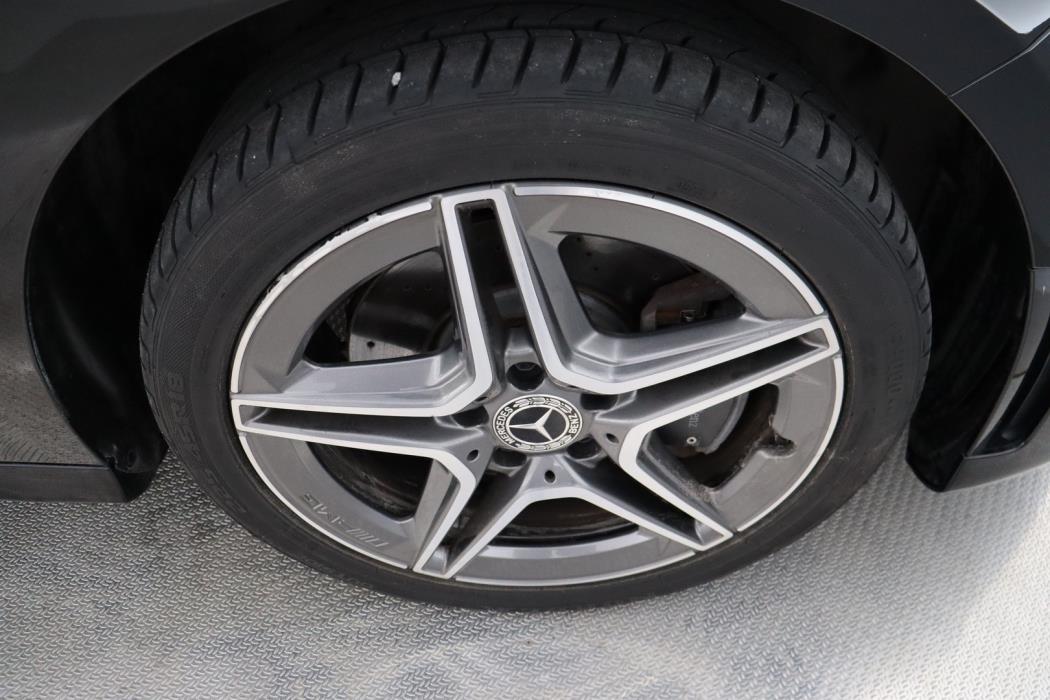 MERCEDES-BENZ A 2020