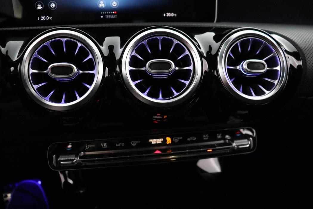 MERCEDES-BENZ A 2020