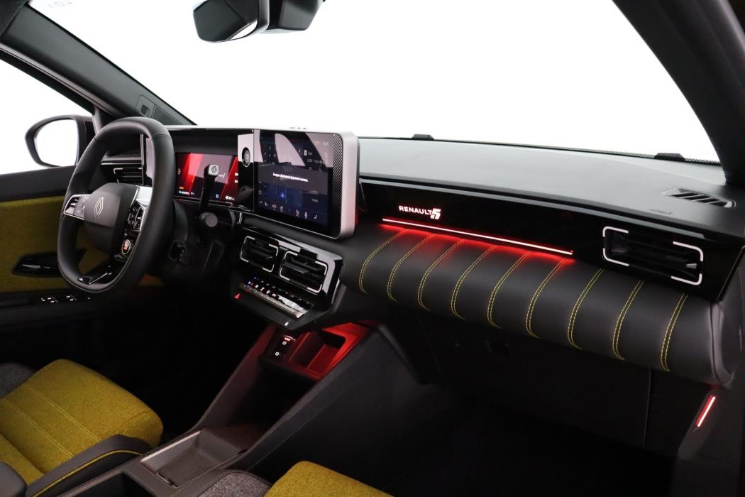 RENAULT 5 2025