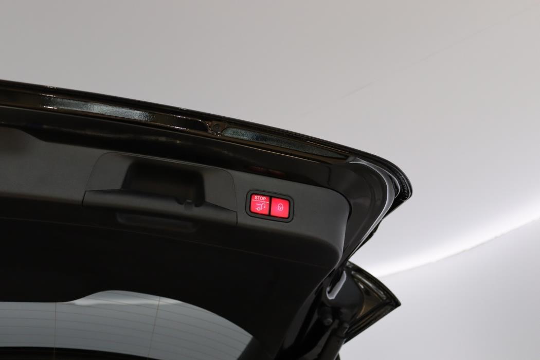 MERCEDES-BENZ EQB 2022