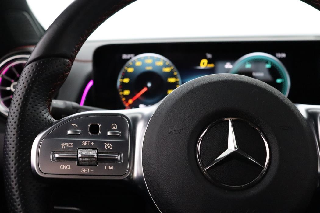MERCEDES-BENZ EQB 2022