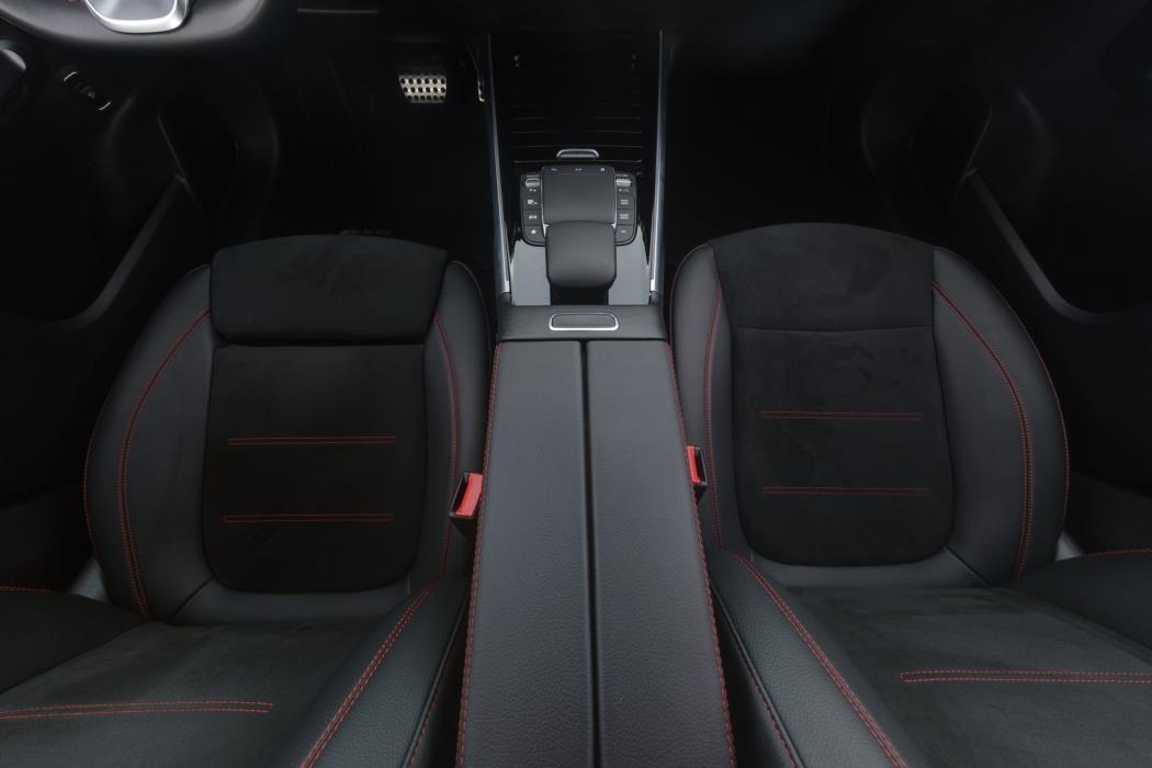 MERCEDES-BENZ EQB 2022