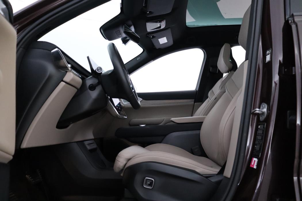 VOLVO EX90 2025