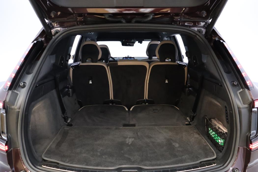 VOLVO EX90 2025