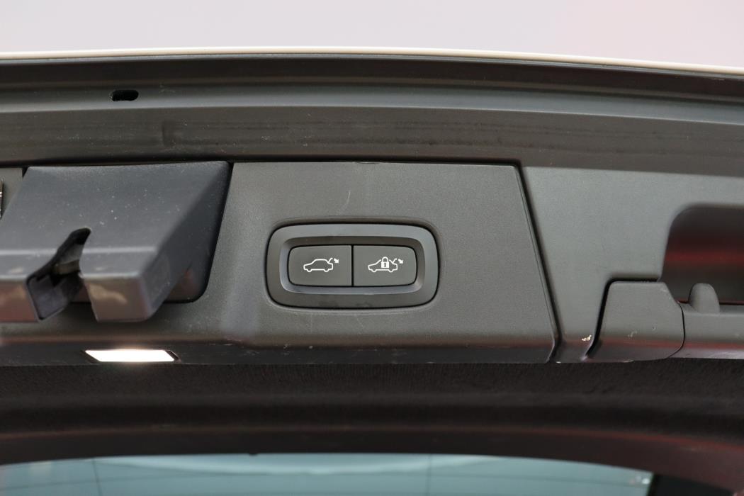 VOLVO V90 Cross Country 2020