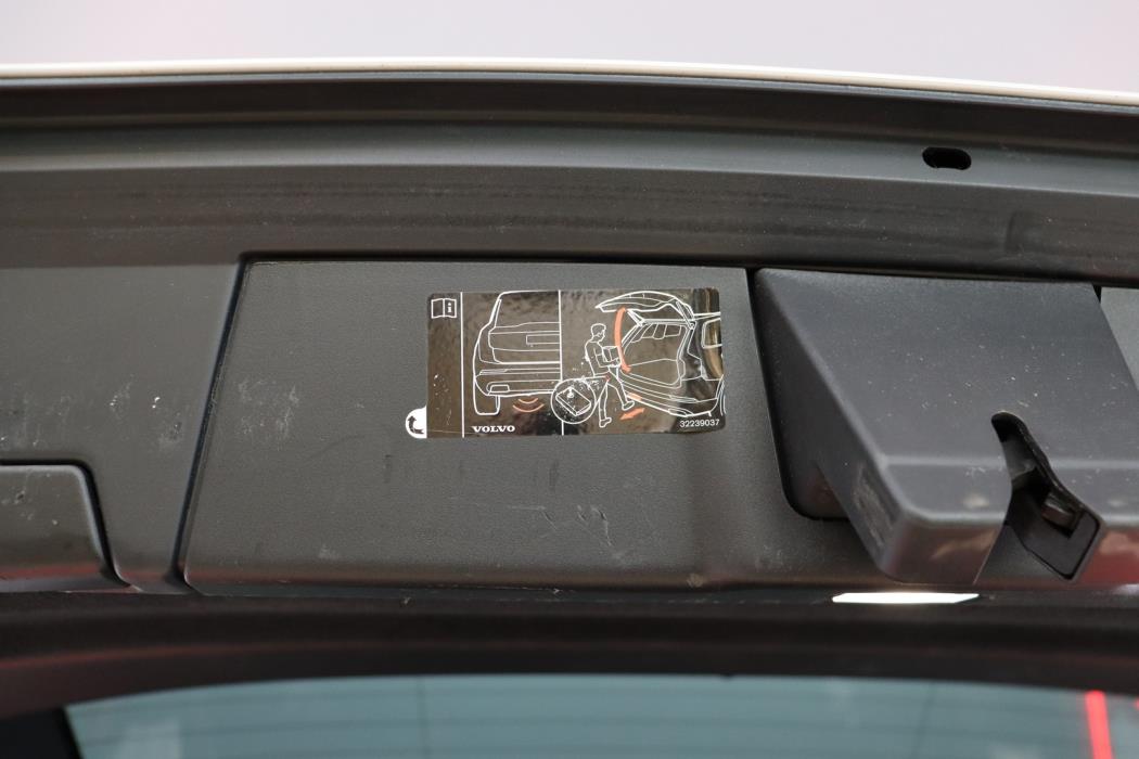 VOLVO V90 Cross Country 2020