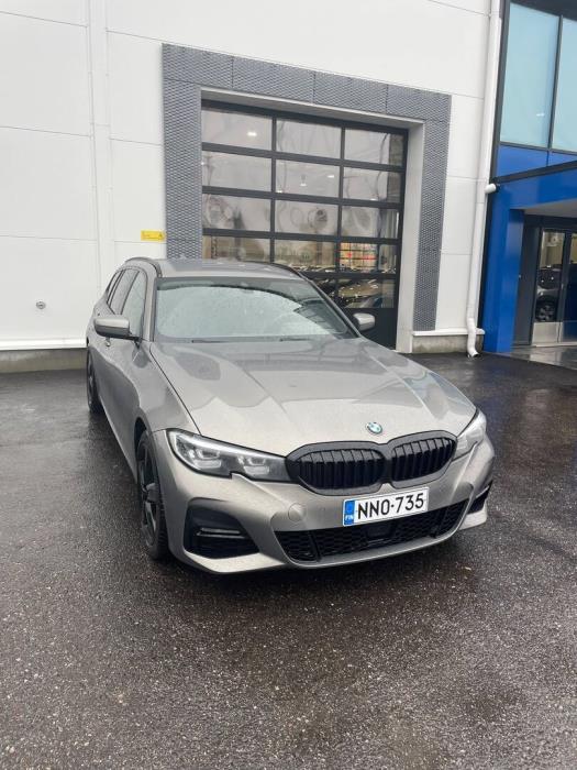 BMW 330 2020