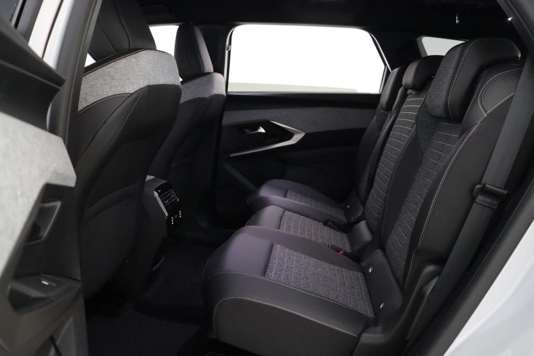 PEUGEOT 5008 2026