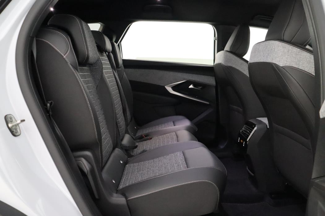 PEUGEOT 5008 2026