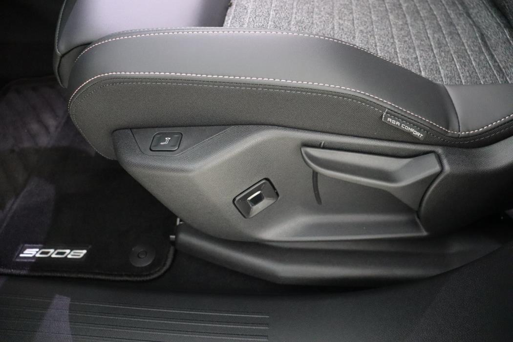 PEUGEOT 5008 2026