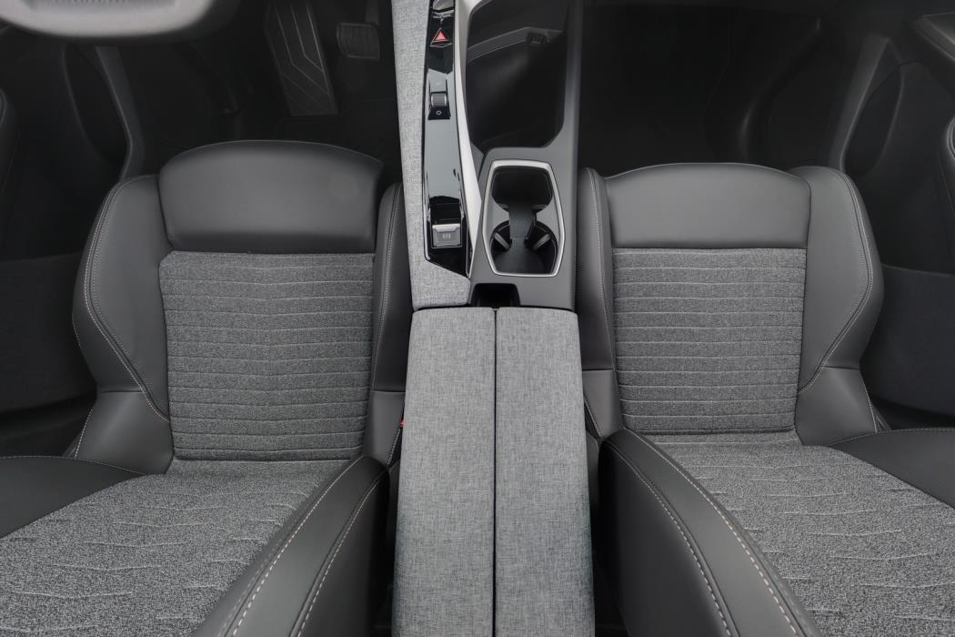 PEUGEOT 5008 2026