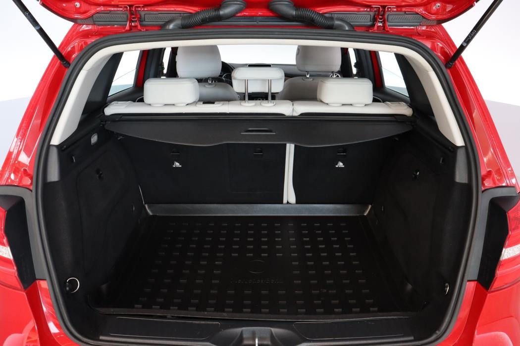 MERCEDES-BENZ B 2012