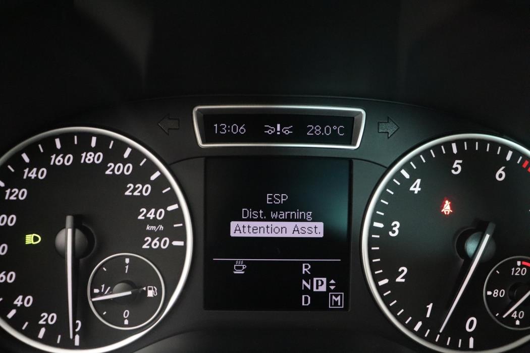MERCEDES-BENZ B 2012