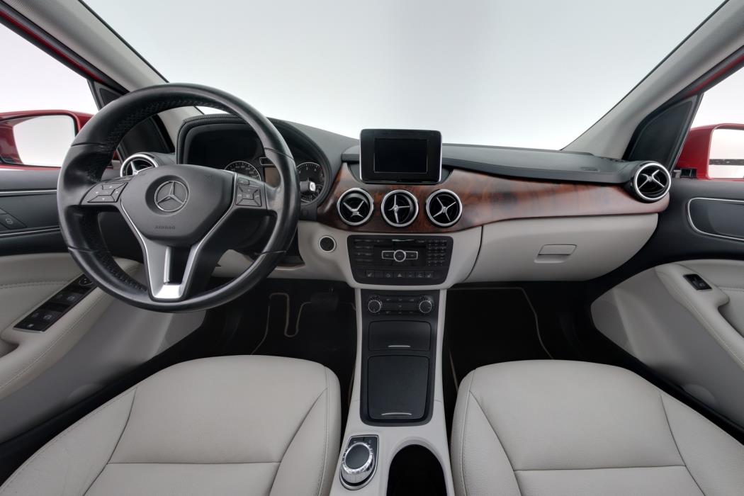 MERCEDES-BENZ B 2012