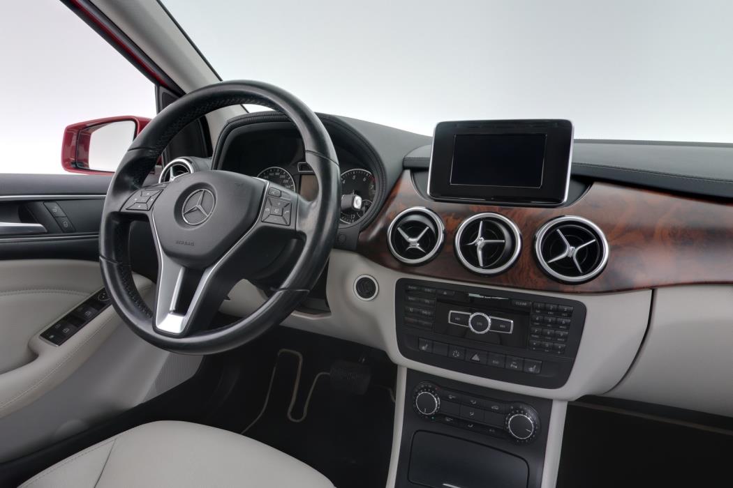 MERCEDES-BENZ B 2012