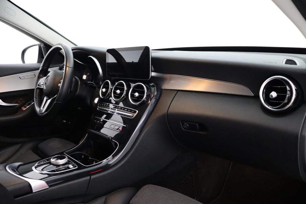 MERCEDES-BENZ C 2020