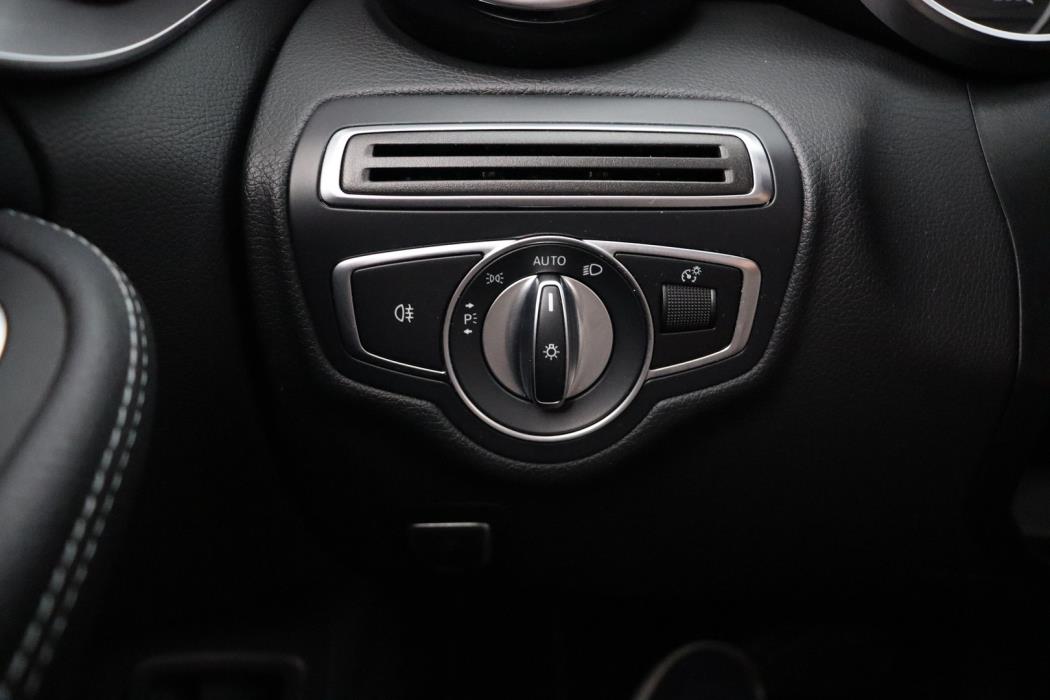 MERCEDES-BENZ C 2020