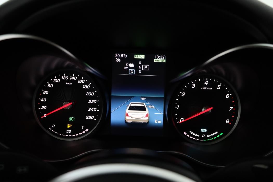 MERCEDES-BENZ C 2020