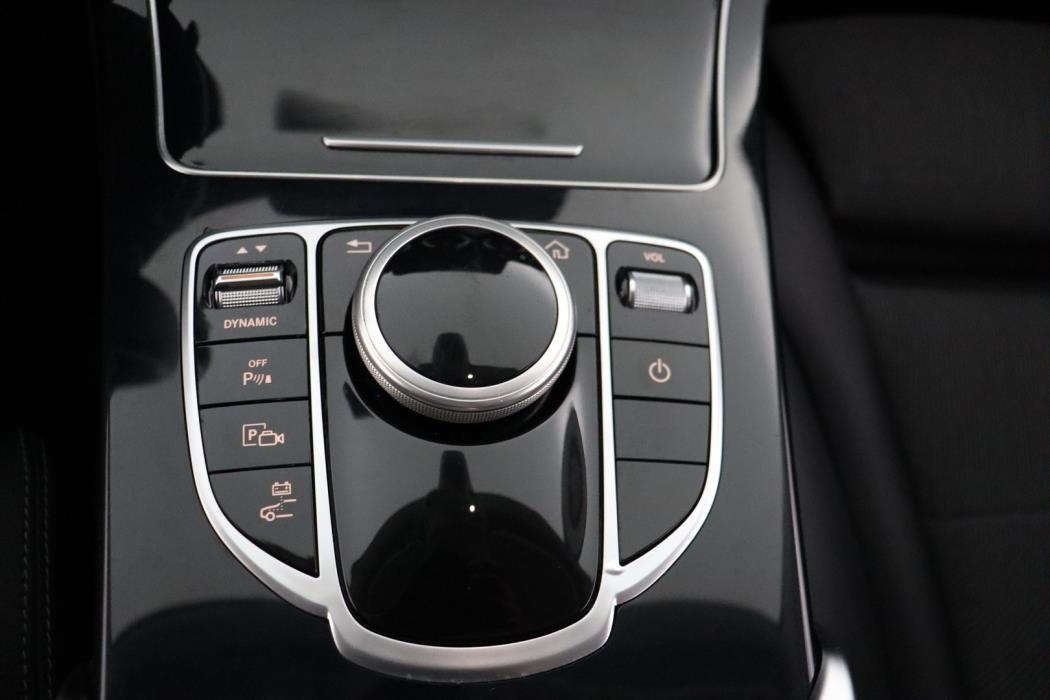 MERCEDES-BENZ C 2020