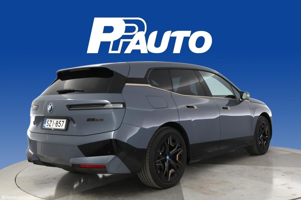 BMW IX M60 2023