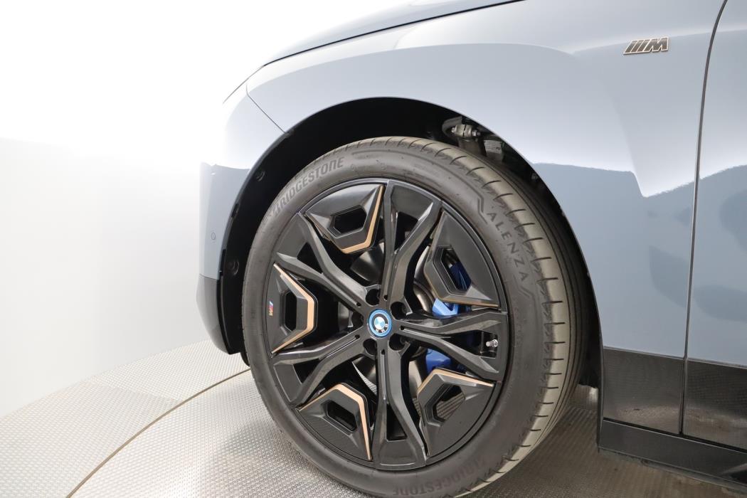 BMW IX M60 2023