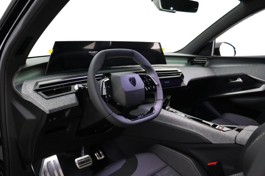 PEUGEOT E-3008 2026