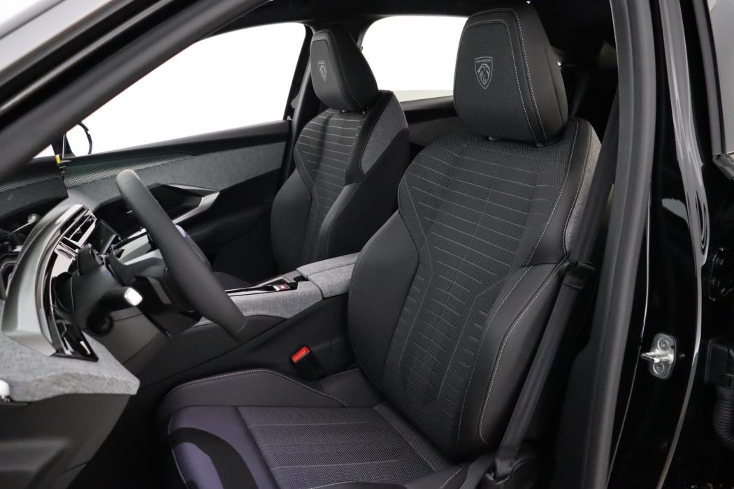 PEUGEOT E-3008 2026