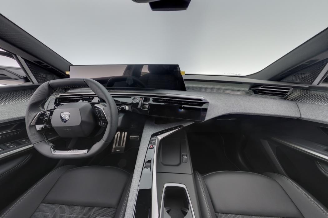 PEUGEOT E-3008 2026