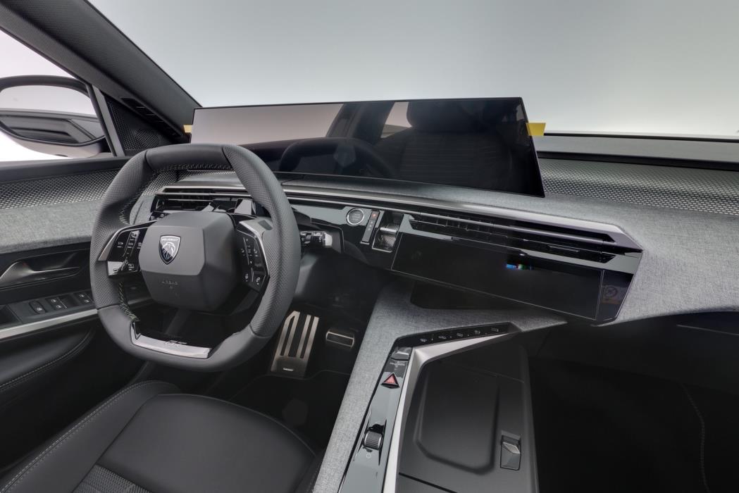 PEUGEOT E-3008 2026