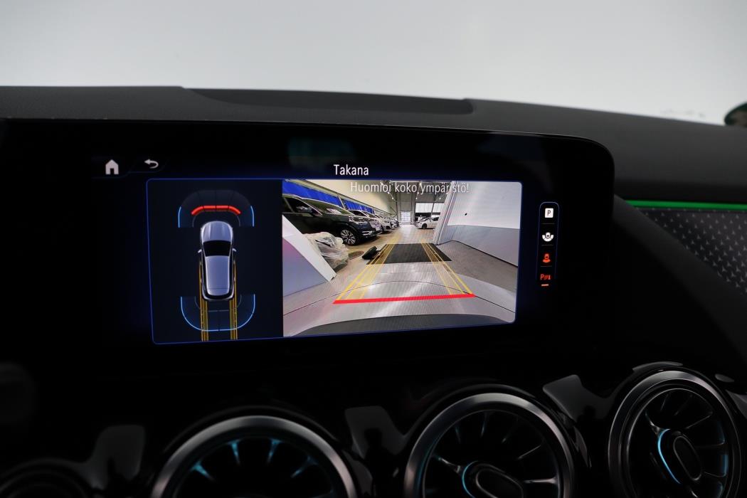 MERCEDES-BENZ EQA 2024