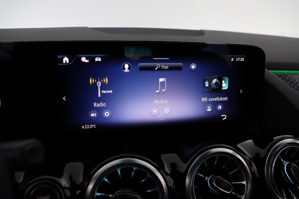 MERCEDES-BENZ EQA 2024