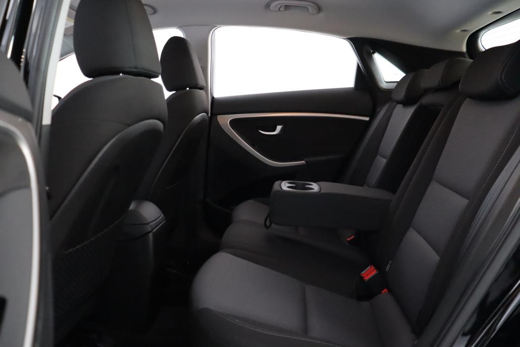 HYUNDAI i30 5d 2015