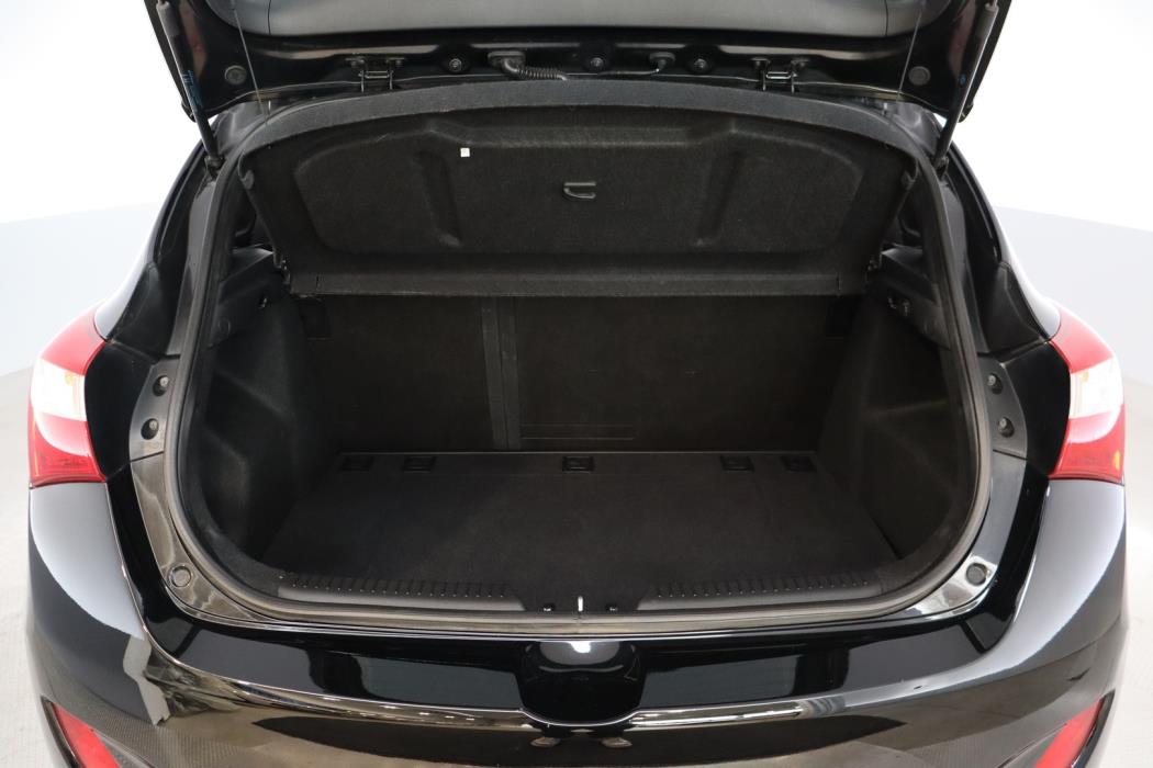 HYUNDAI i30 5d 2015