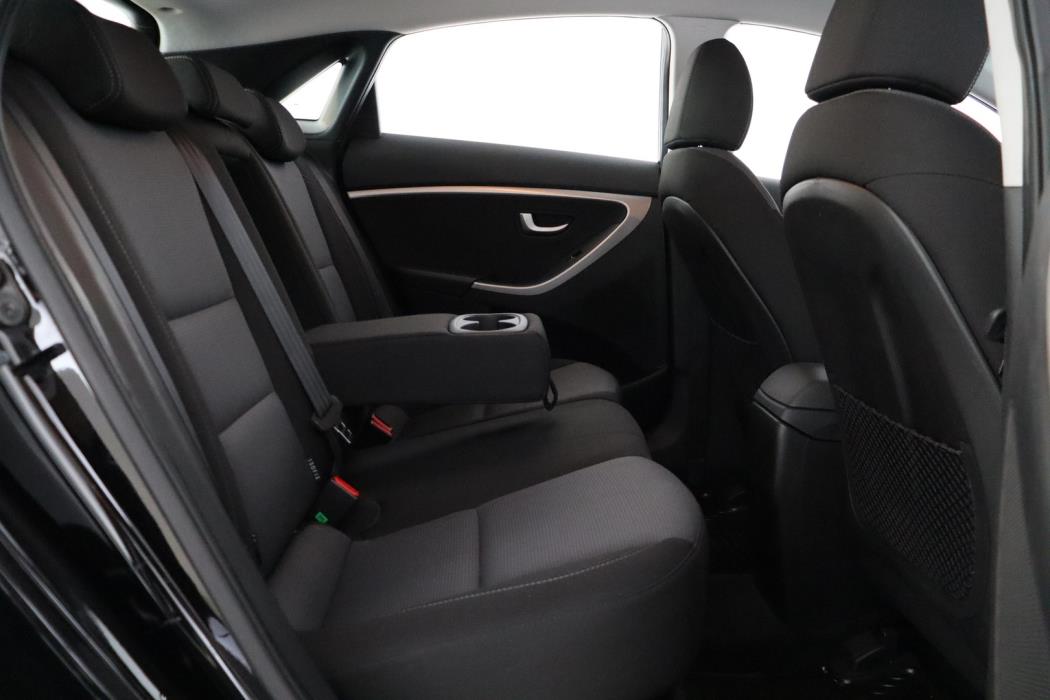 HYUNDAI i30 5d 2015