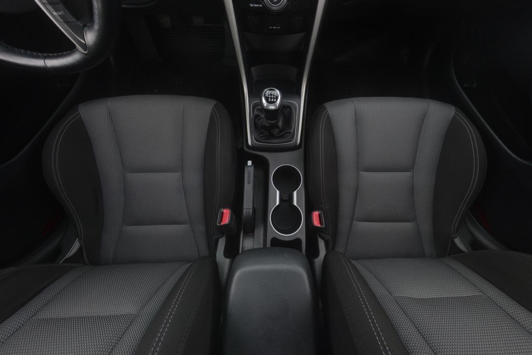 HYUNDAI i30 5d 2015