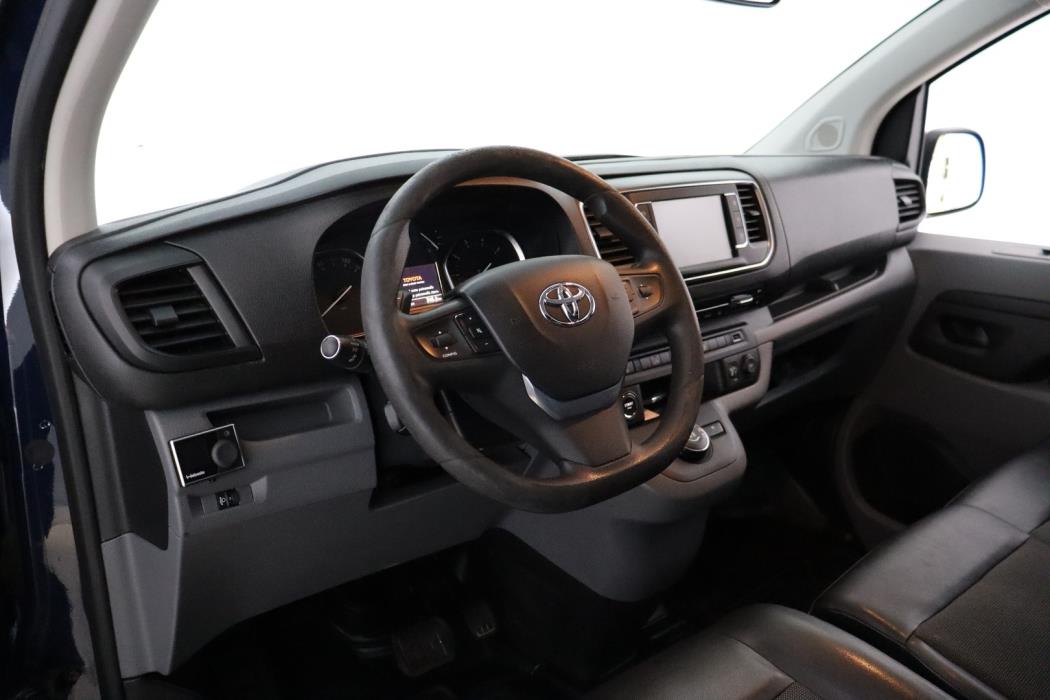 TOYOTA Proace 2017