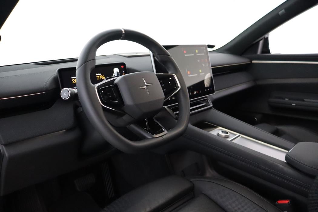 POLESTAR 4 2025
