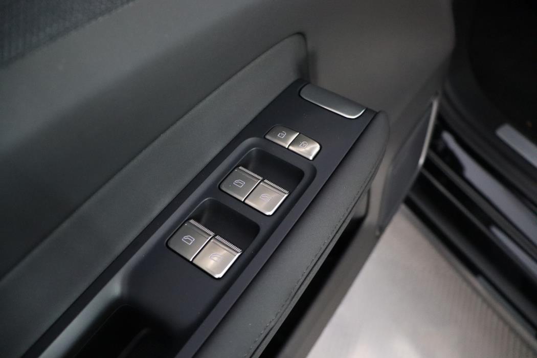 POLESTAR 4 2025