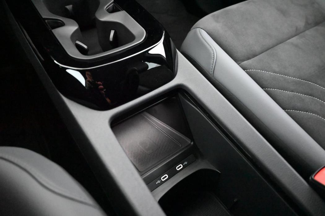 VOLKSWAGEN ID.4 2025