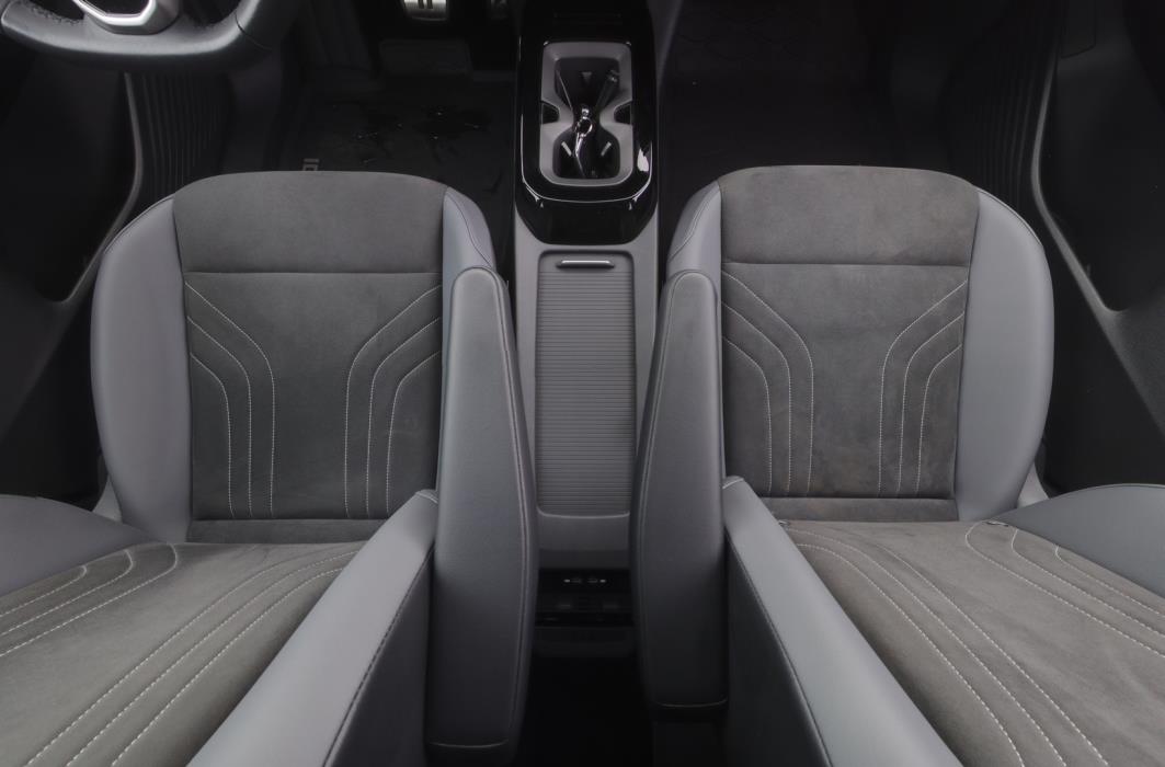 VOLKSWAGEN ID.4 2025