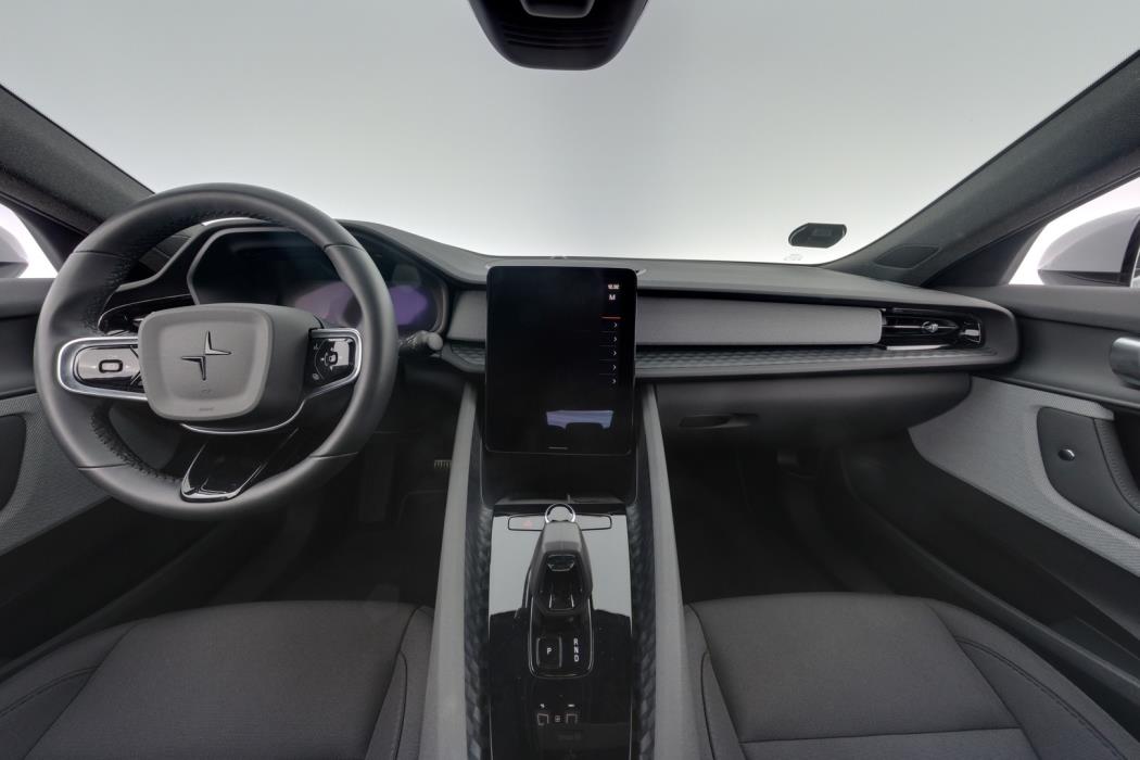 POLESTAR 2 2024