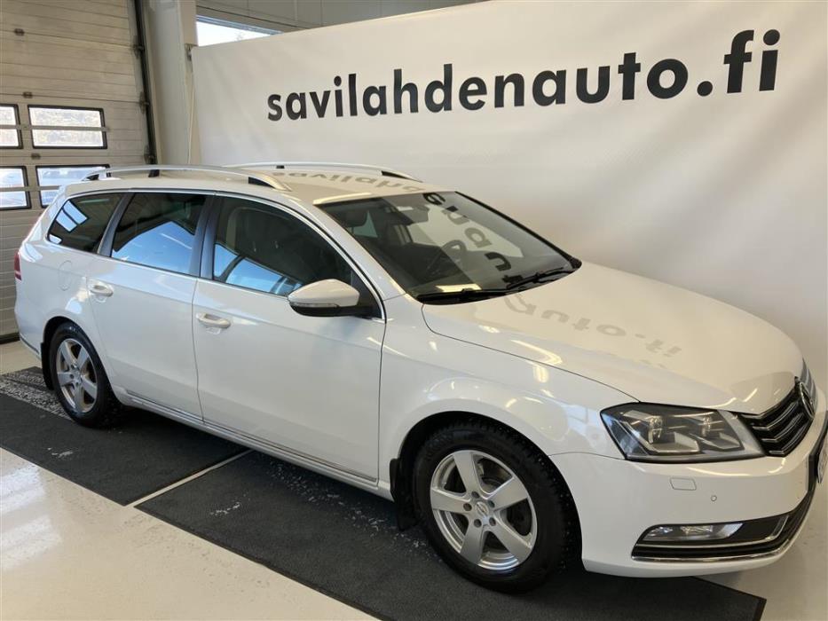 VOLKSWAGEN Passat 2011