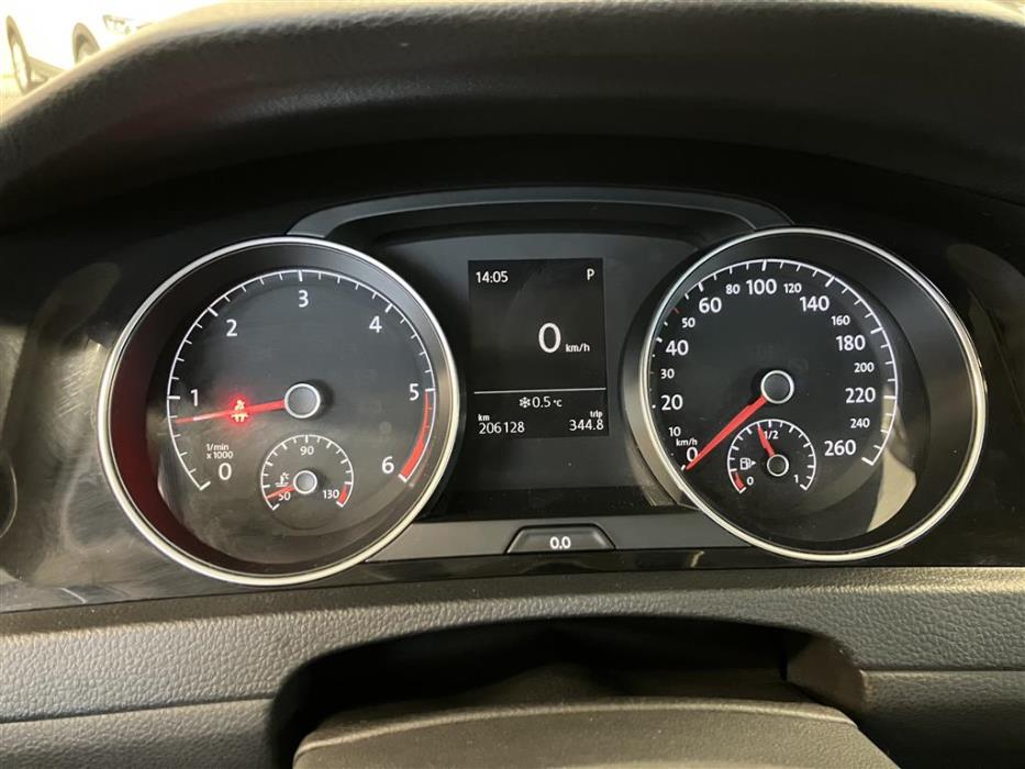 VOLKSWAGEN Golf 2014