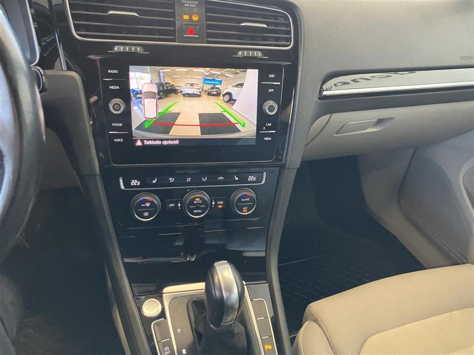 VOLKSWAGEN Golf 2018