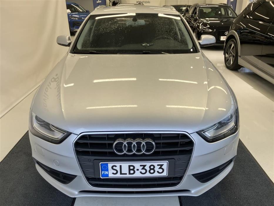 AUDI A4 2012