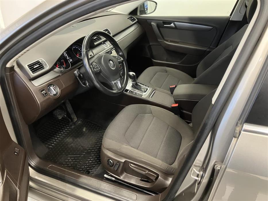 VOLKSWAGEN Passat 2013