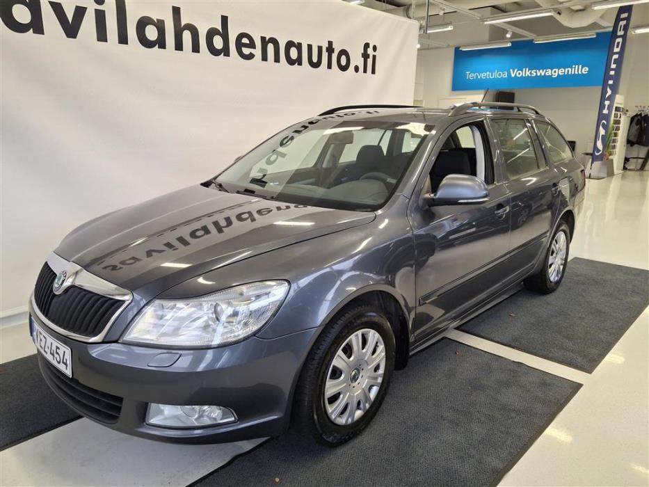 SKODA Octavia 2011