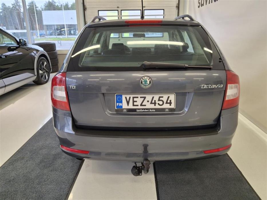 SKODA Octavia 2011