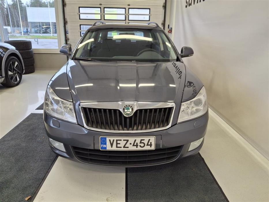 SKODA Octavia 2011