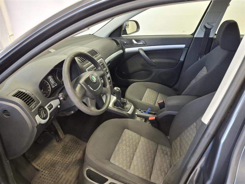 SKODA Octavia 2011